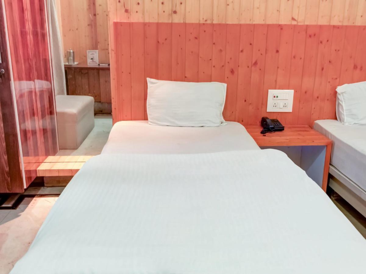 Oyo 82277 Hotel Yuma Resturant Силигури Екстериор снимка